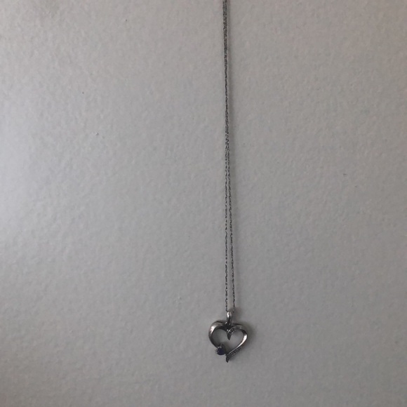 Heart shaped necklace - Picture 2 of 3